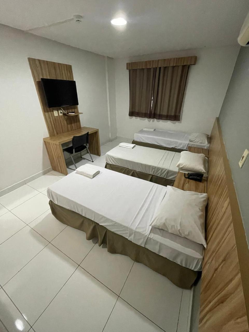 OYO Hotel Serras De Goyaz Bueno, Goiânia Extérieur photo A room at the hotel