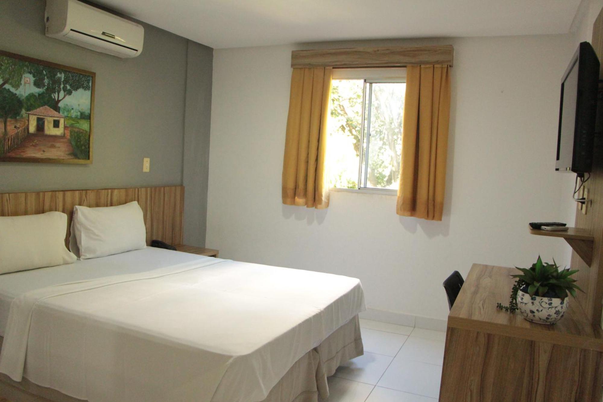 OYO Hotel Serras De Goyaz Bueno, Goiânia Extérieur photo A room at the hotel